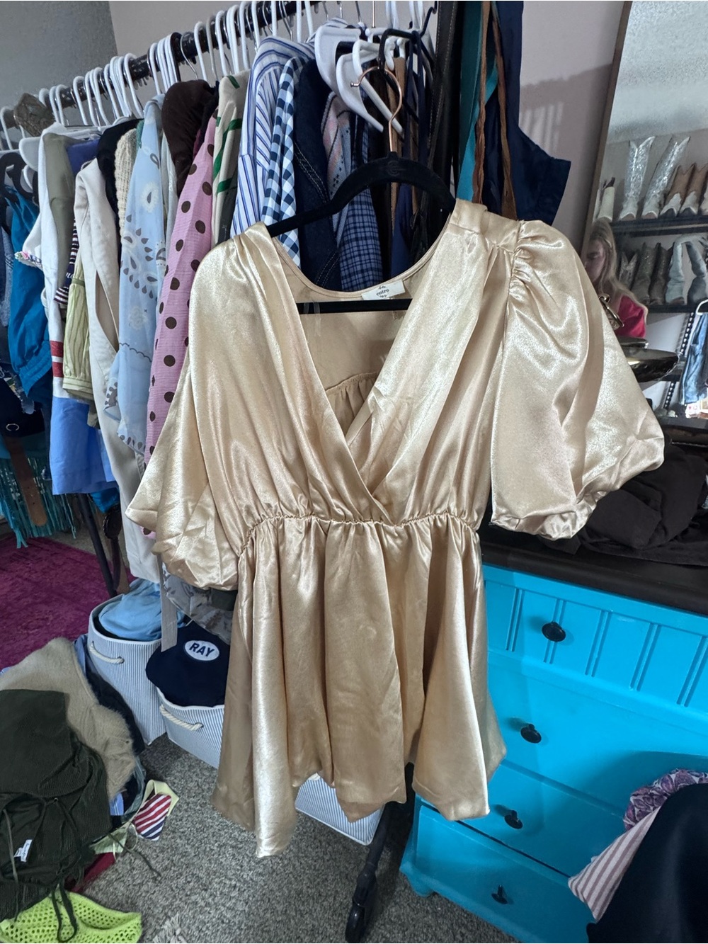 entro Champagne Satin Puff-Sleeve Mini Dress